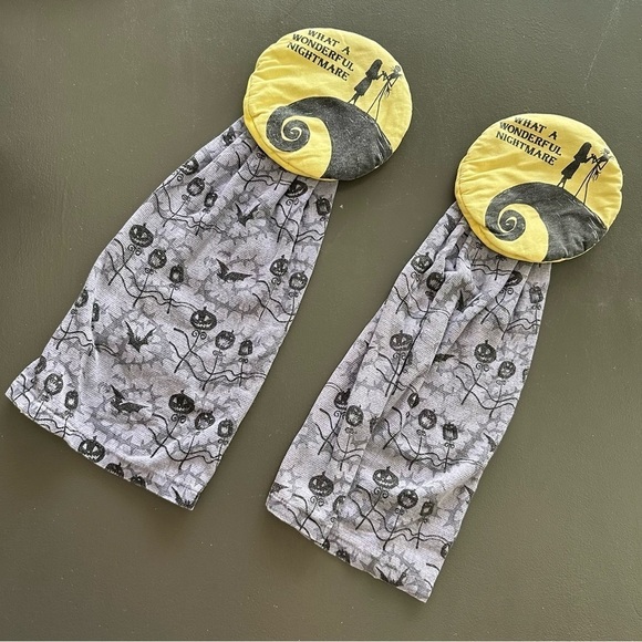 What A Wonderful Nightmare Hand Towels Set of 2 NBC Halloween Purple Disney Jack - Picture 5 of 9